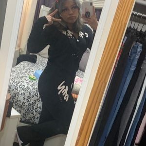 Meet your Posher, Noel